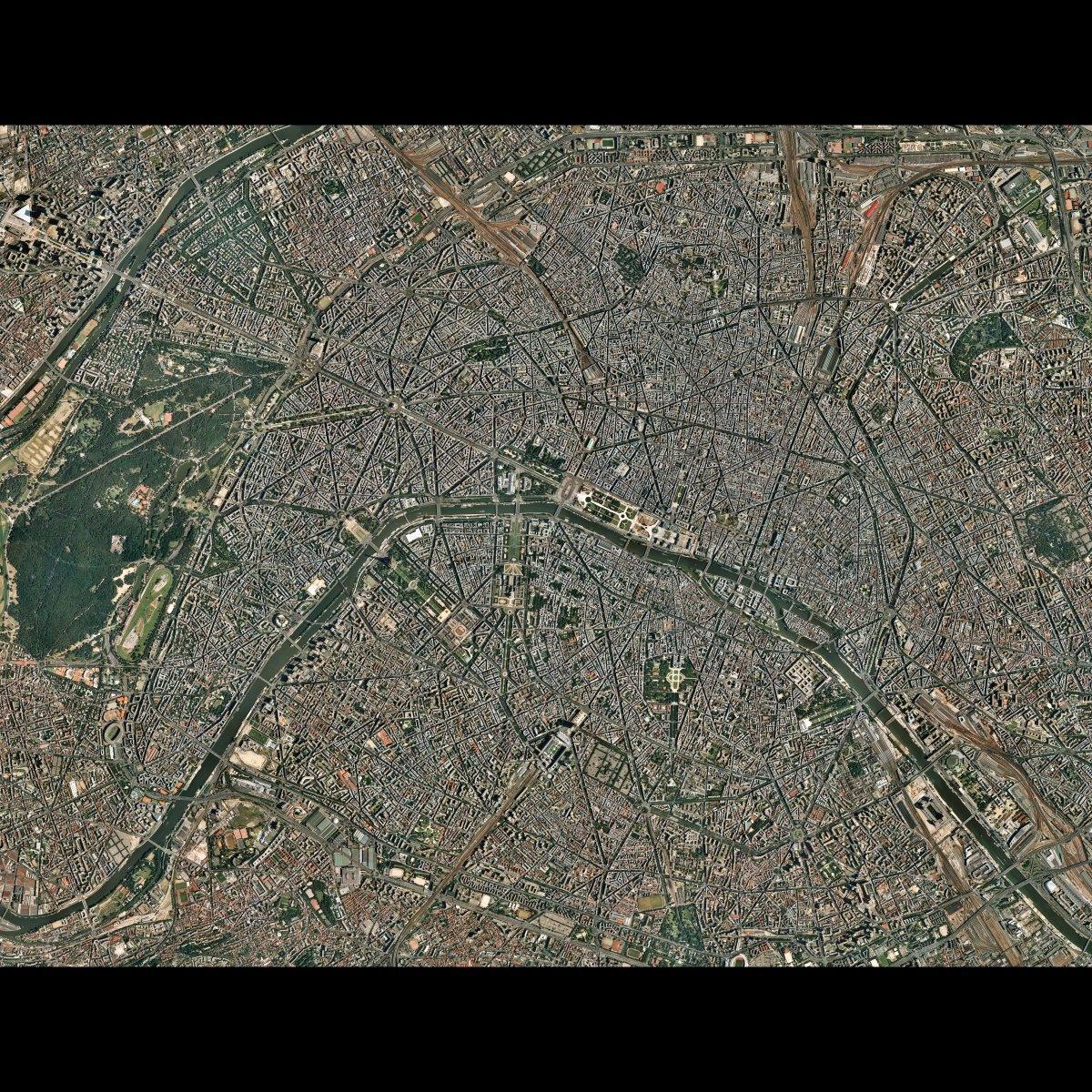 Bản đồ của vệ tinh, Paris